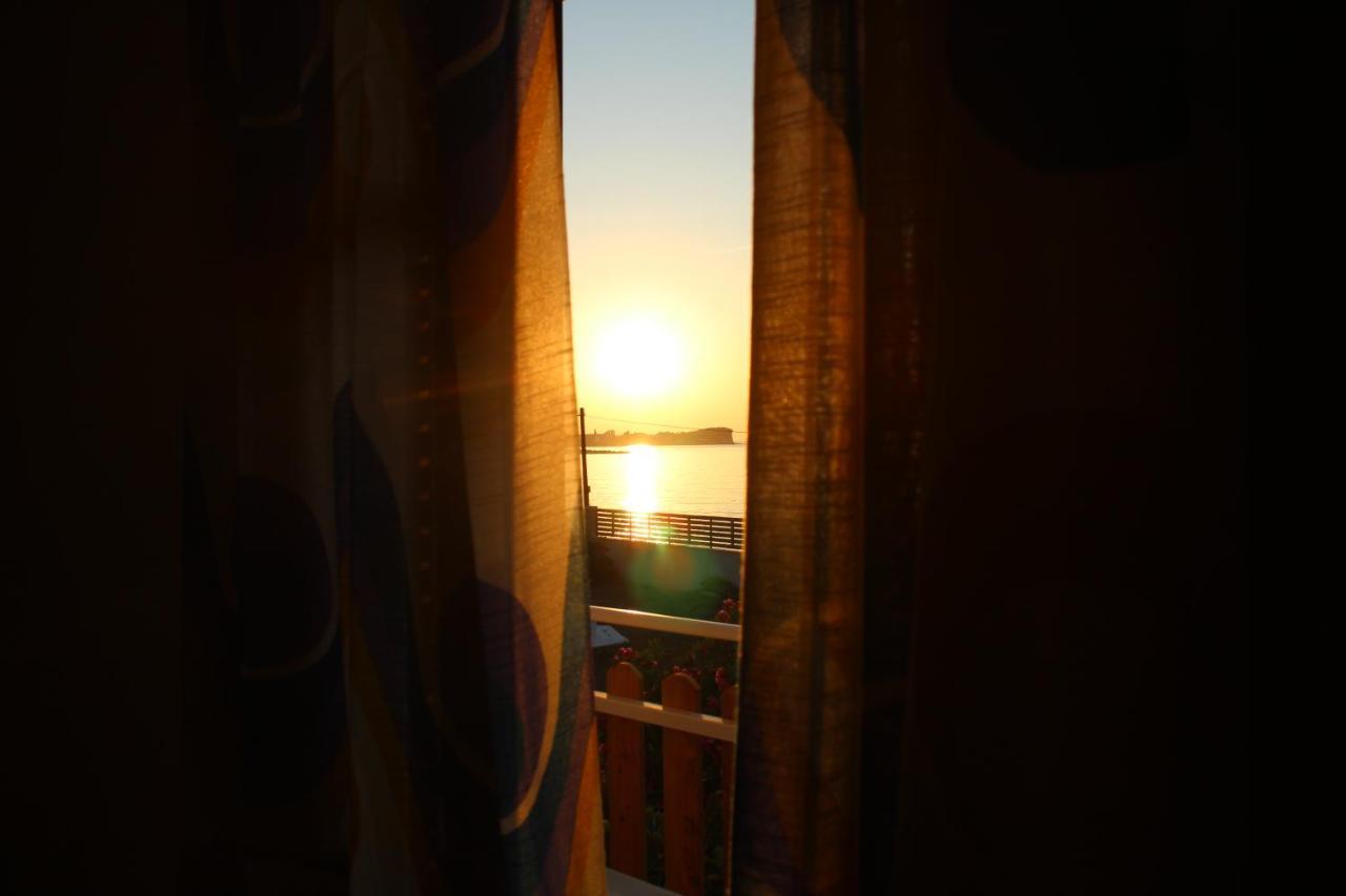 Anastazia'S Seaside Apartments Róda Eksteriør bilde